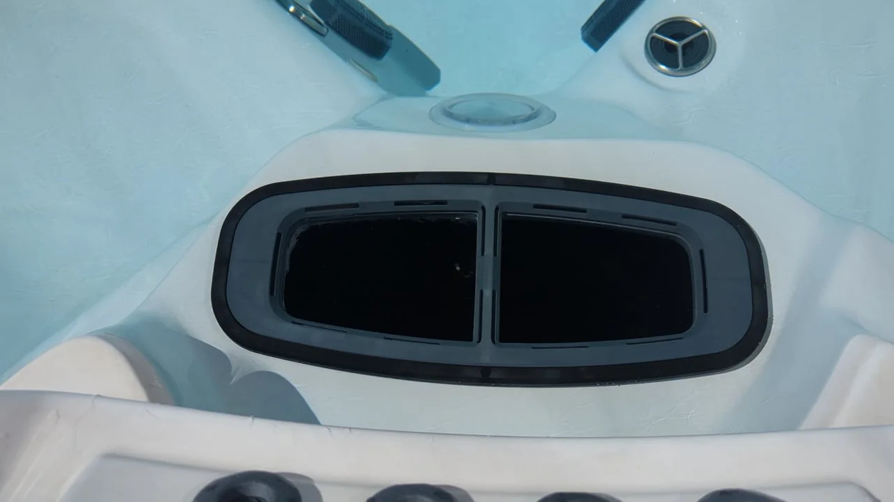 Arctic Spa filter bay where Kit v3 and compatible replacement cartridges are positioned